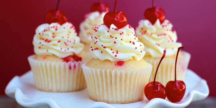 2880x1620 white cupcake with cherry #cupcakes #dessert #sprinkles cherries (food) #2K  #wallpaper #hdwallpaper #desktop | Yummy cupcakes, Desserts, Cherry cupcakes
