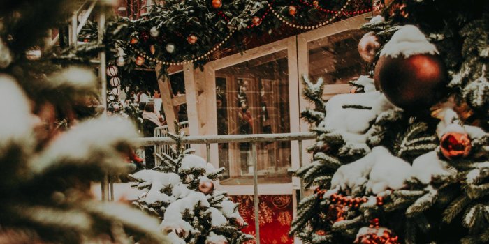 1280x1920 Download Winter Christmas Aesthetic Wallpaper | Wallpapers.com