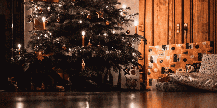 1080x1920 60+ FREE Aesthetic Christmas Wallpapers For A Festive Phone