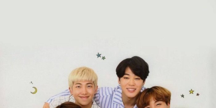 1242x2208 Download Beautiful Bts Phone Display Wallpaper | Wallpapers.com