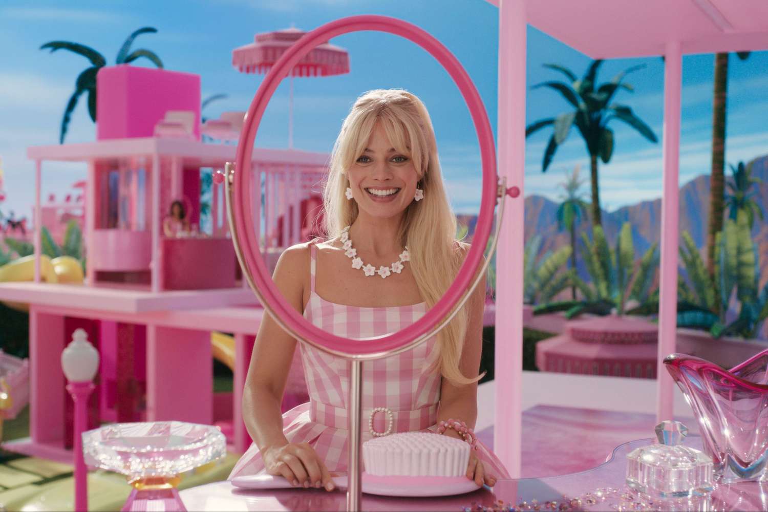 1500x1000 Barbie Movie: See All the Photos From Set