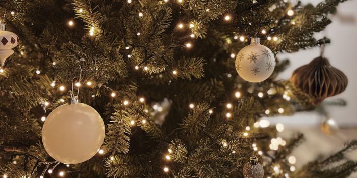 1200x1200 65+ Free Christmas Aesthetic Wallpaper Backgrounds for iPhone/Instagram -  The Organized Mom