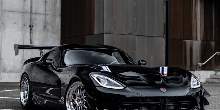 1333x2000 Snakes & Snails – 1,200hp Dodge Viper | Dodge Garage