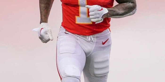 736x1308 Isiah Pacheco Wallpaper Discover more Chiefs, Football, Isiah Pacheco, Kansas  City, KC Chiefs wallpaper. https:/… in 2023 | Kc chiefs football, Nfl  football art, Nfl chiefs