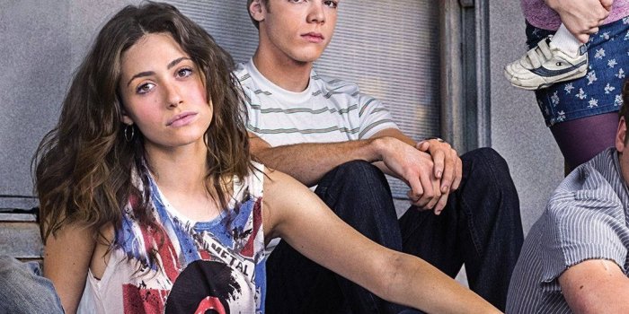 1080x1920 Download Shameless Characters - Ian, Fiona, and Debbie in a candid moment.  Wallpaper | Wallpapers.com