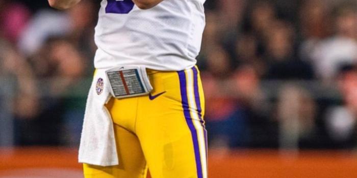 1080x1920 Wallpaper Joe Burrow - iXpap | Lsu football, Lsu tigers football, Joe burrow