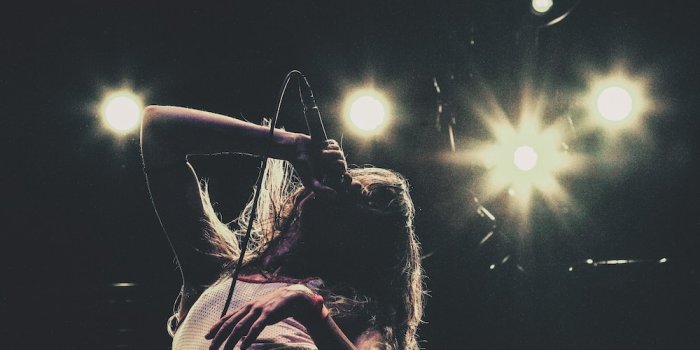 1000x1500 Female Singer Pictures | Download Free Images on Unsplash