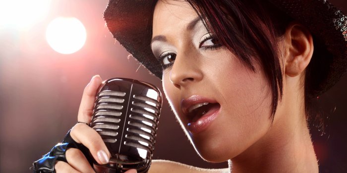 6816x4544 10+ Singer HD Wallpapers and Backgrounds