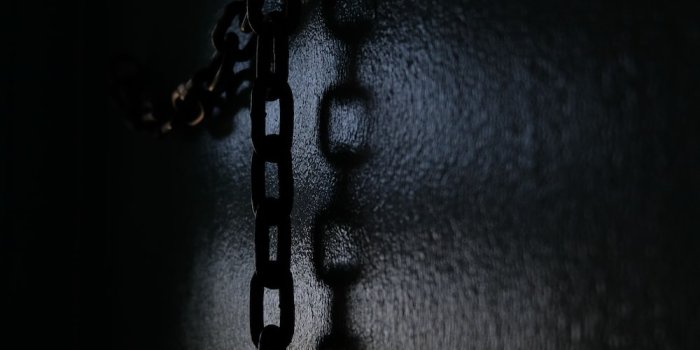 1000x1777 Chains Pictures | Download Free Images on Unsplash