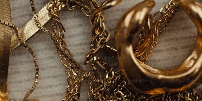 1000x1500 Golden Chain Pictures | Download Free Images on Unsplash