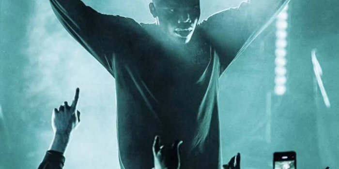 1920x1920 Download Baby Keem In Concert Wallpaper | Wallpapers.com