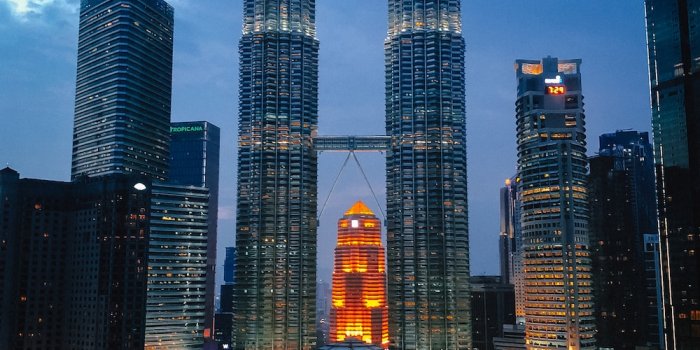 1000x1333 City skyline during night time photo