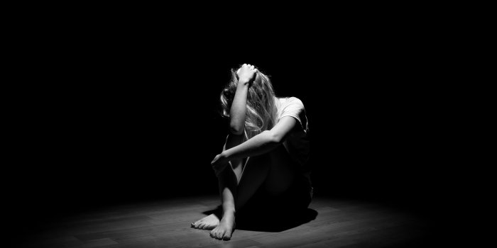 4000x2594 Depression sad mood sorrow dark people