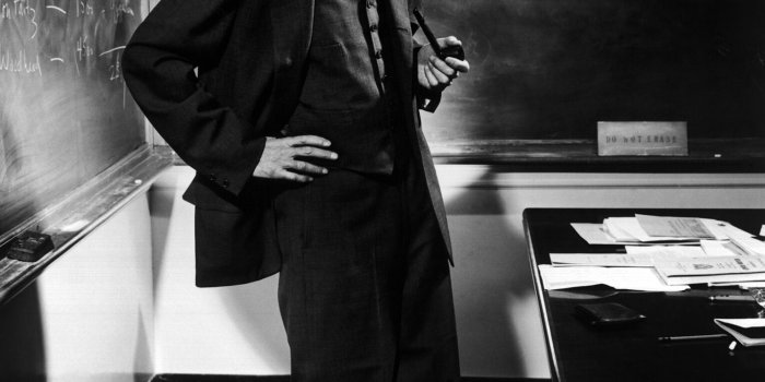 1530x1960 Robert Oppenheimer – Yousuf Karsh