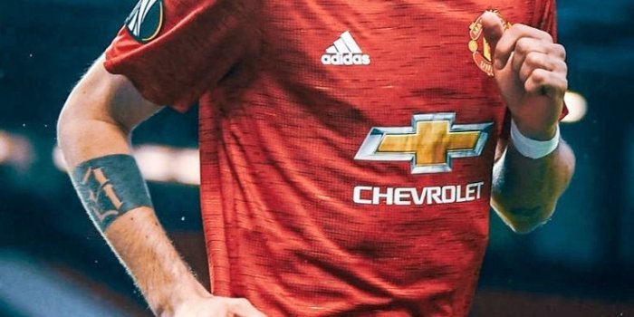 736x1281 Bruno Fernandes | Manchester united