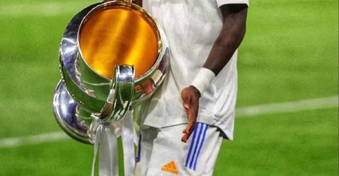 675x1200 Vinicius Jr Wallpaper - EniWp