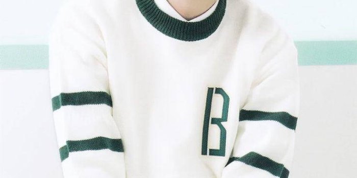 736x1139 White Aesthetic Suga Bts Wallpaper