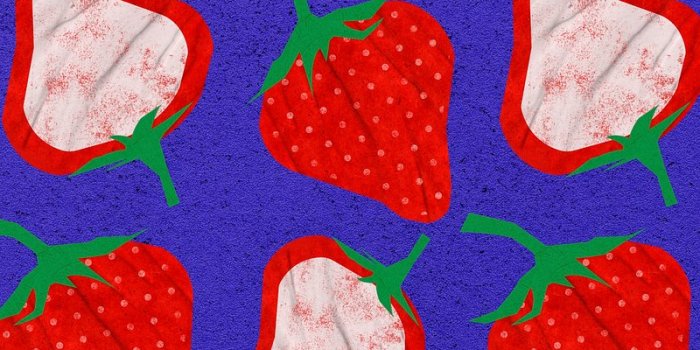 800x1422 Strawberry fruit desktop wallpaper