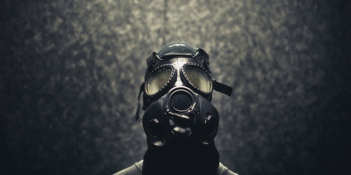 1525x1024 Dark Gas Mask Wallpaper