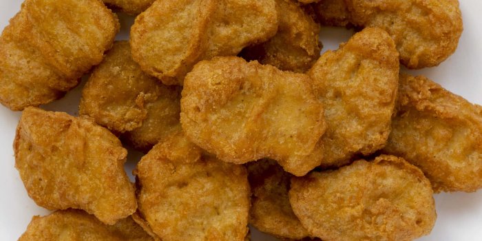 1920x1779 Chicken Nuggets On White Wallpaper