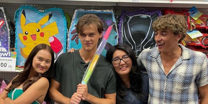 1080x814 The Summer I Turned Pretty' Cast