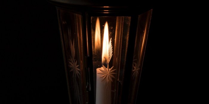 1440x2560 Dark night street lamp Wallpapers