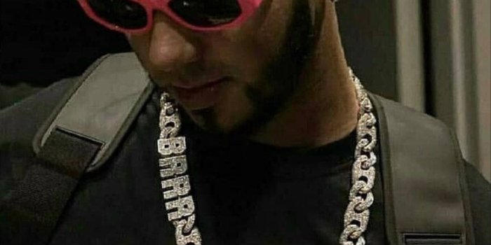 867x1200 Download Close-up Anuel AA Wallpaper