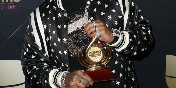 2041x3000 Anuel AA Wallpapers (30+ images inside)