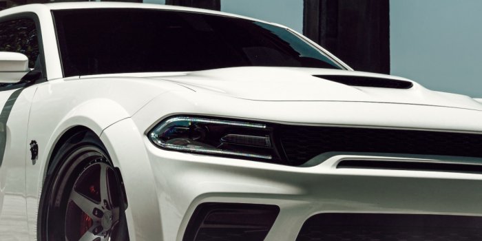 1125x2436 Dodge Challenger SRT Hellcat Widebody