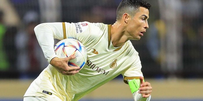 3840x2160 WATCH: Cristiano Ronaldo rolls back the