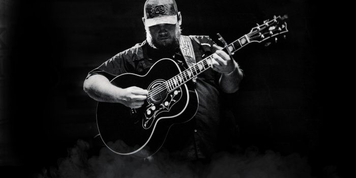 2048x1152 Music Luke Combs HD Wallpaper