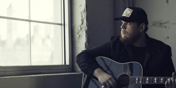 2400x1799 Music Luke Combs HD Wallpaper