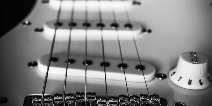 800x1322 Electric Guitar Wallpaper