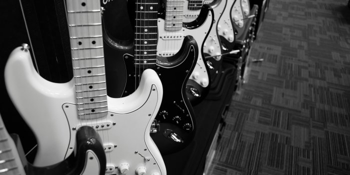 6016x4000 Grey Scale 8 Electric Guitars · Free