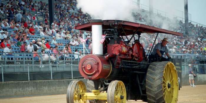 1920x1266 200+] Tractor Wallpapers | Wallpapers.com