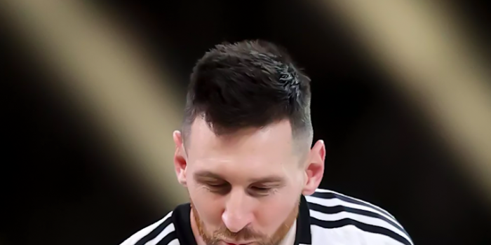 758x1600 Lionel Messi World Cup Wallpapers