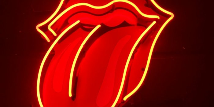1000x1333 Neon Red Pictures | Download Free