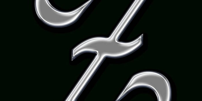 900x900 Download free Letter Z In Shiny Silver