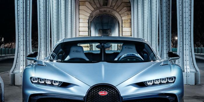 1600x2560 Bugatti Chiron Phone Wallpaper - Mobile