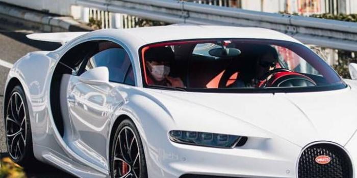 720x1280 Exquisite White Bugatti Chiron 2020