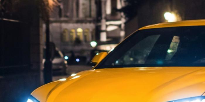 1080x1920 Lamborghini Urus, luxury car