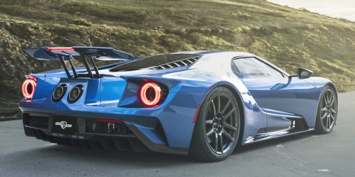 1600x2560 Ford GT Phone Wallpaper