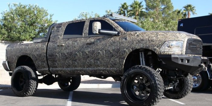 1024x768 Lifted GMC Truck Background Wallpaper