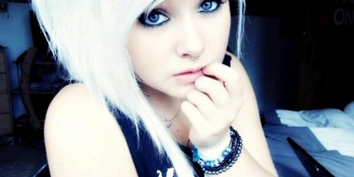 1366x768 Emo Girls Wallpapers