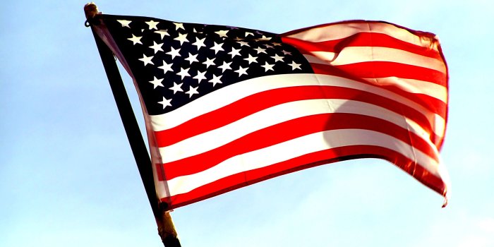 2588x1719 USA Flag Background For PowerPoint