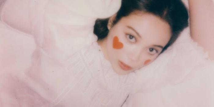 1000x1000 Valentine — Laufey | Last.fm