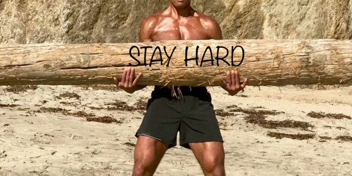 957x1200 Download David Goggins Deadlifting A