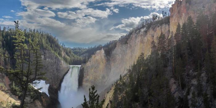 2560x1440 Yellowstone 4K Wallpapers
