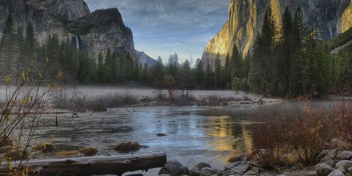1920x1200 Sunset light upon a rocky peak in