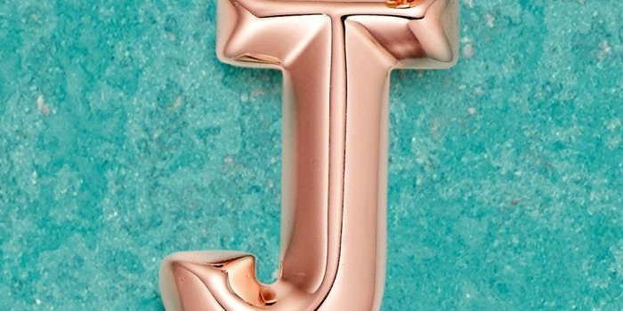 1080x1920 Monica Vinader Letter J Wallpaper